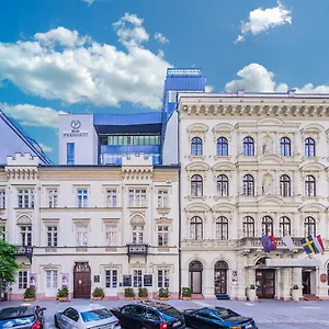 Hotel President, Budapest