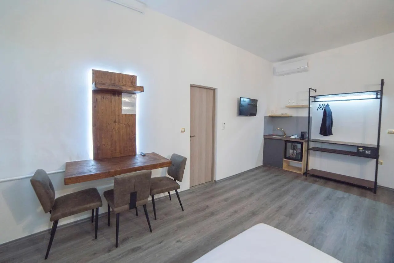 Maria Boutique Suits Budapest 3*,